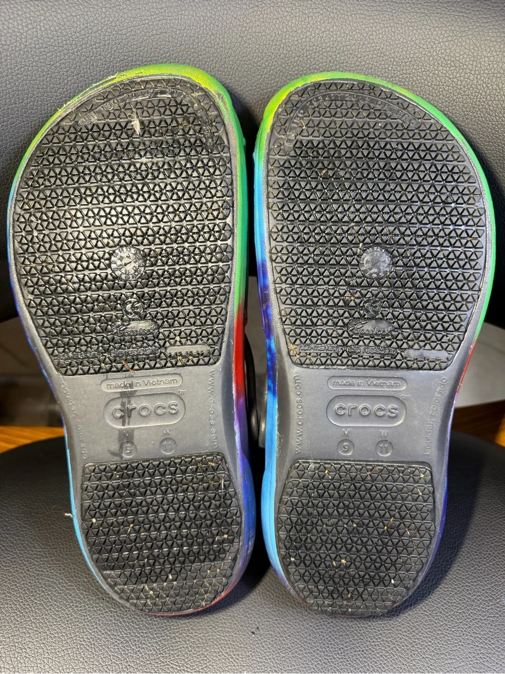 Crocs sandals unisex Sz M9 , W11 great condition